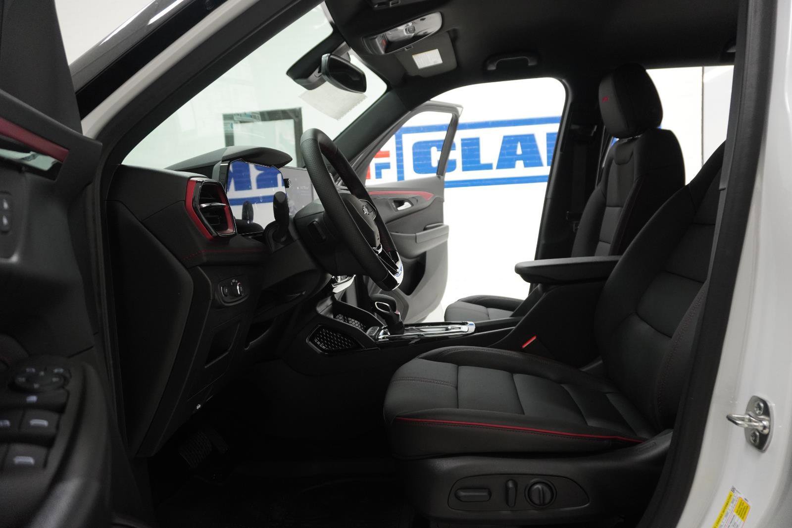 New 2026 Chevrolet TrailBlazer RS w/ Convenience Package FWD image 17