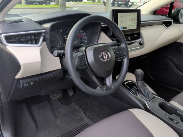 Used 2025 Toyota Corolla LE FWD image 15