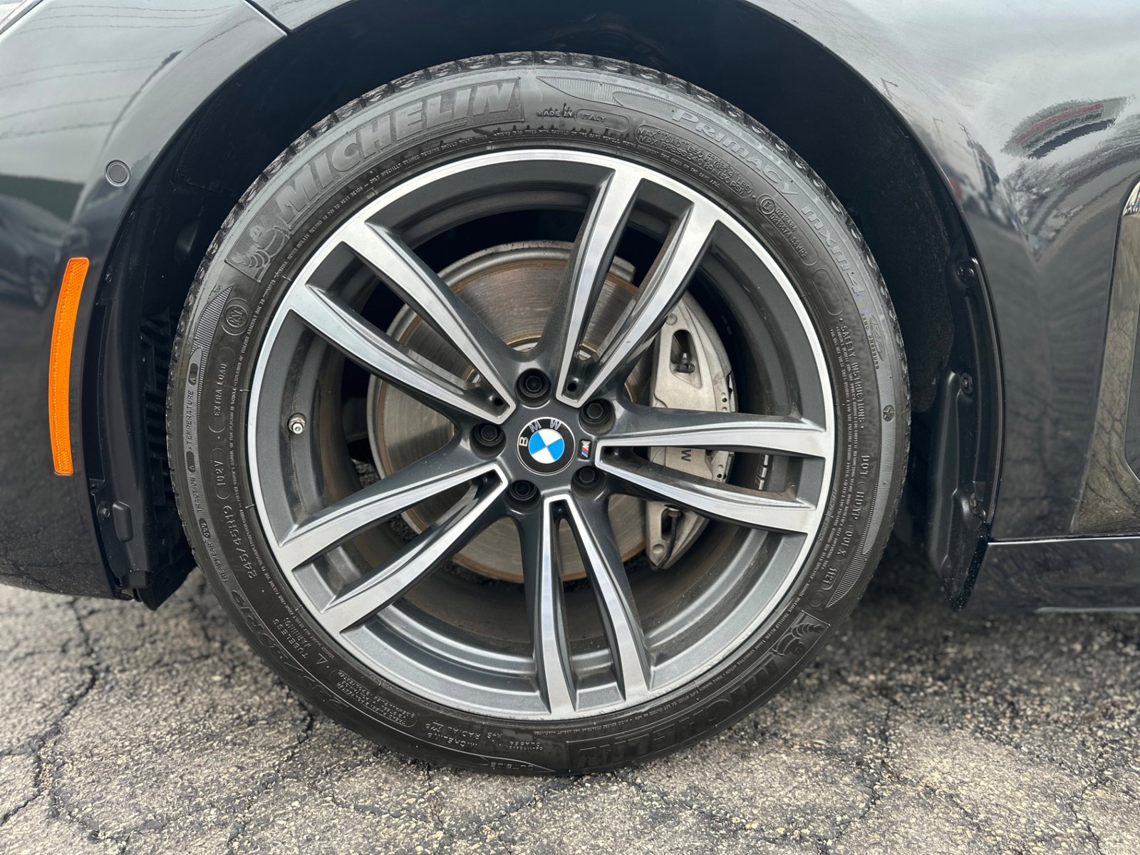 Used 2020 BMW 740i w/ M Sport Package image 12