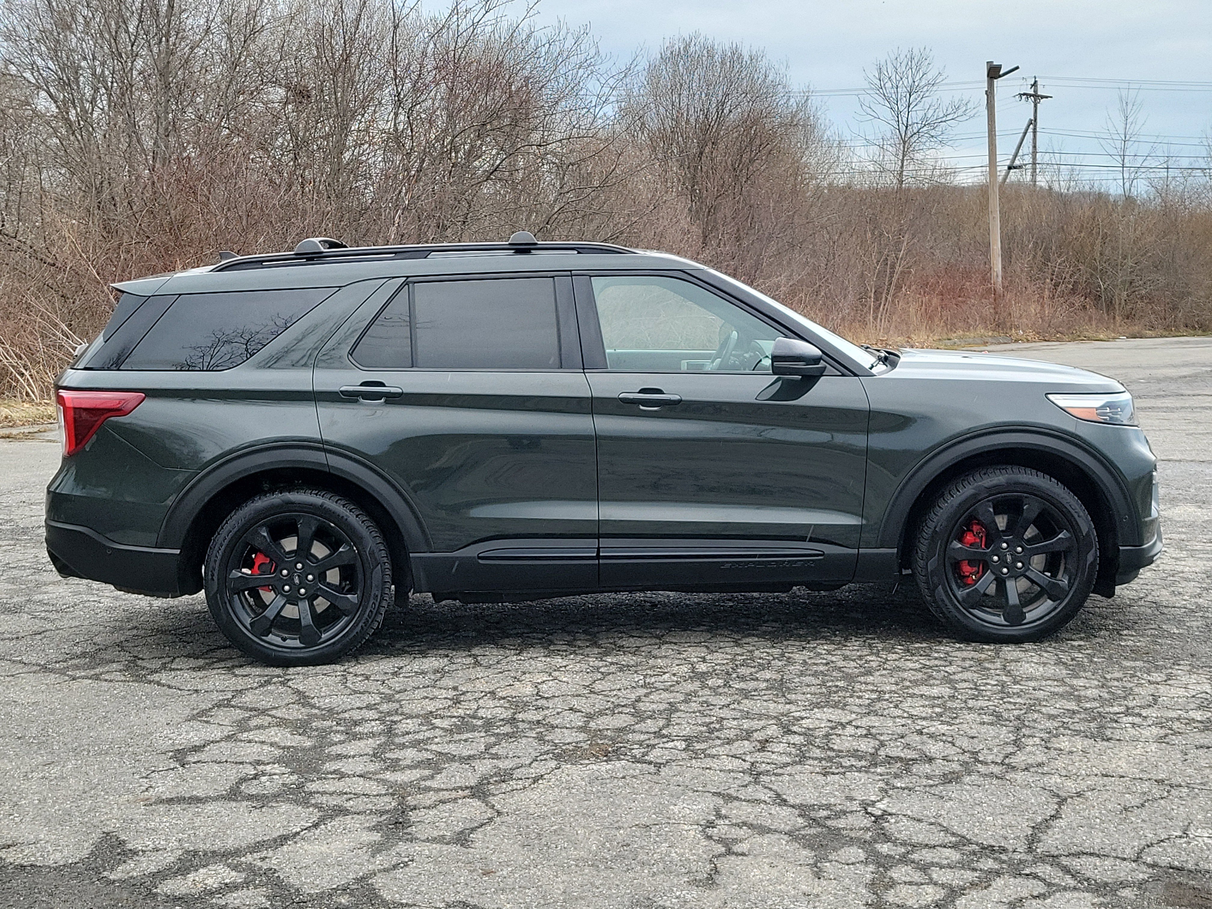 Used 2022 Ford Explorer ST w/ Equipment Group 401A image 4