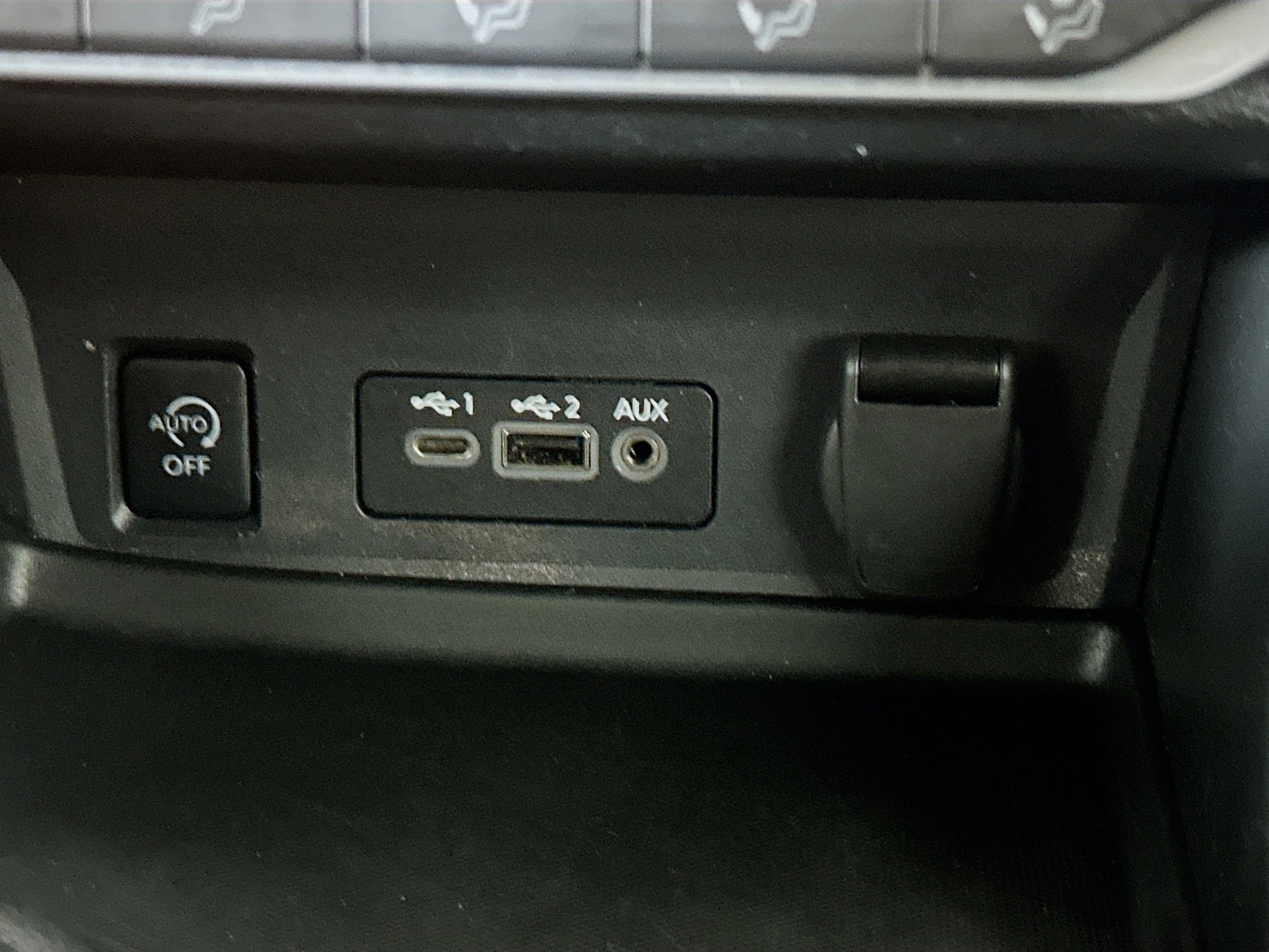 Used 2024 Nissan Sentra SV image 25