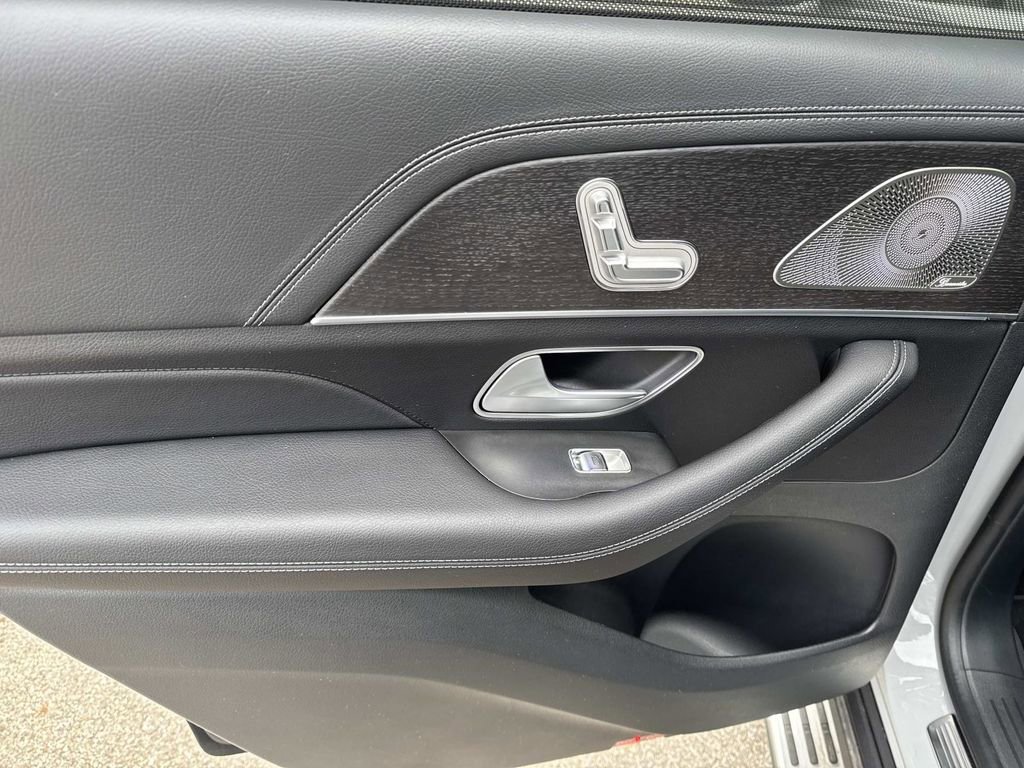 New 2025 Mercedes-Benz GLS 450 4MATIC image 12