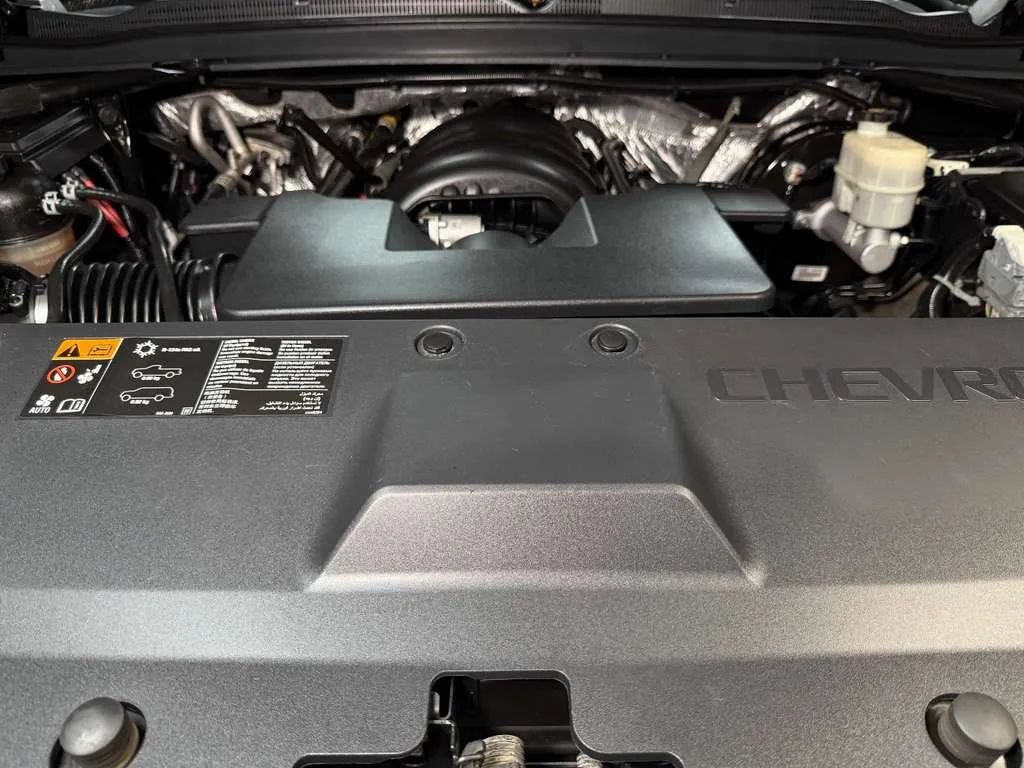 Used 2016 Chevrolet Suburban LTZ RWD image 39