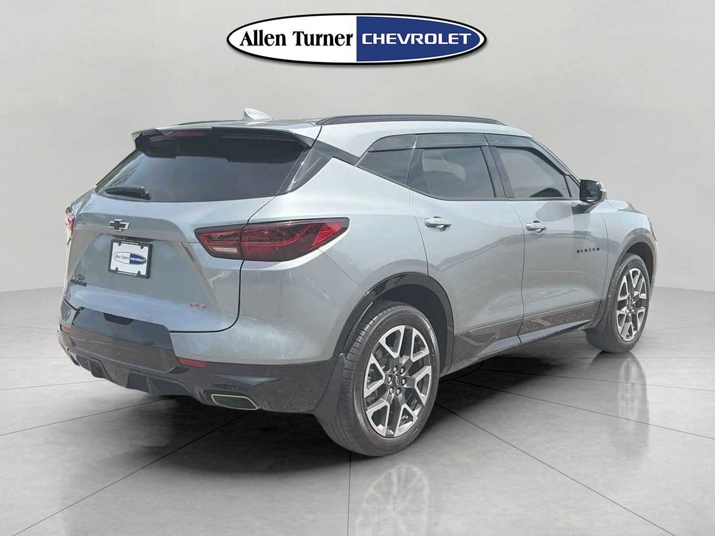 Used 2024 Chevrolet Blazer RS FWD image 4