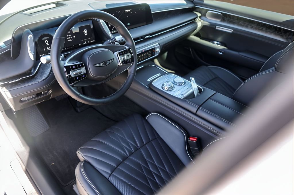 Used 2025 Genesis G90 3.5T image 11