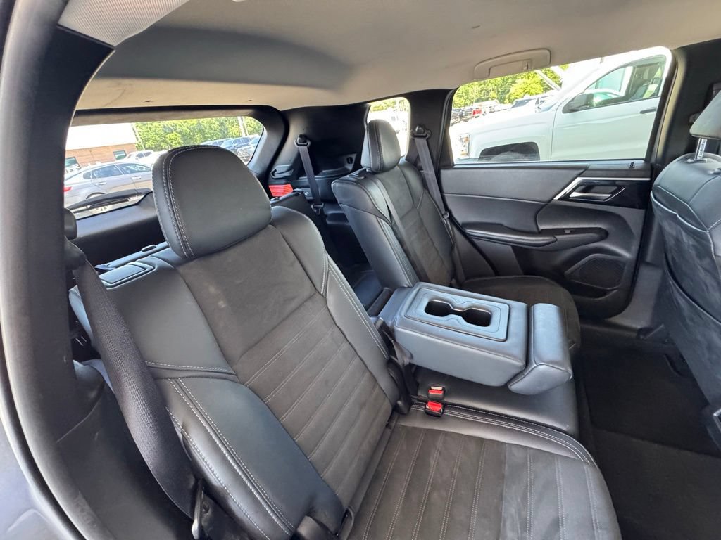 Used 2024 Mitsubishi Outlander SE AWD/4WD image 23
