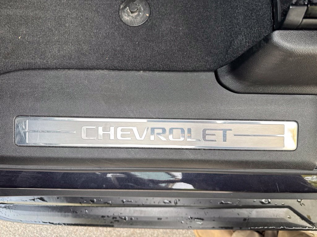 Used 2024 Chevrolet Suburban LT w/ LT Signature Plus Package AWD/4WD image 14