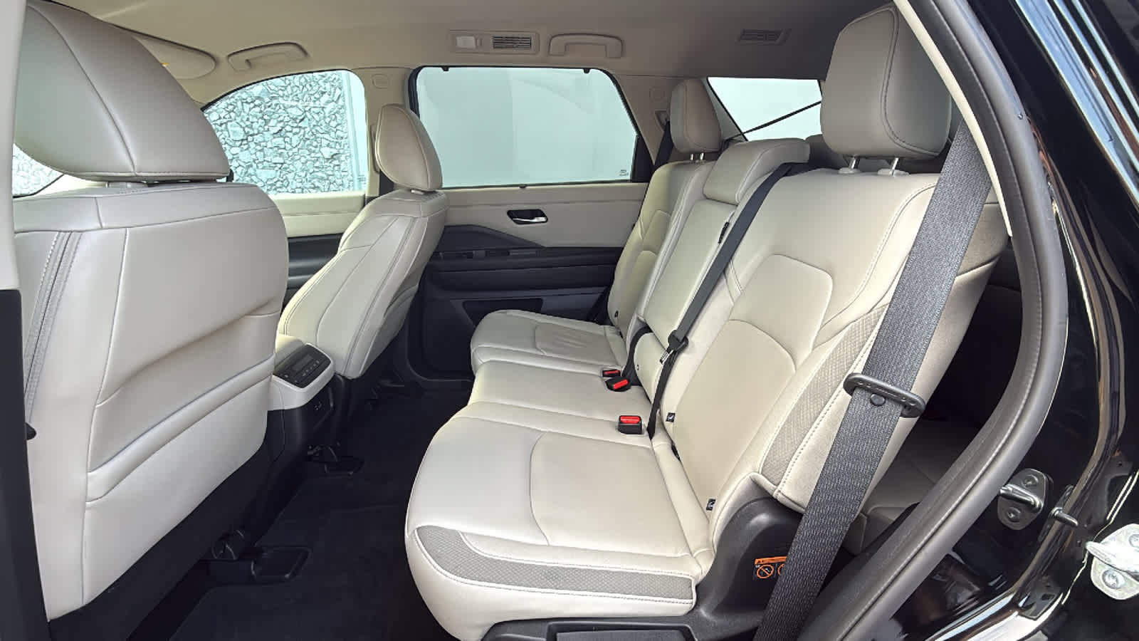 Certified 2023 Nissan Pathfinder SL image 17