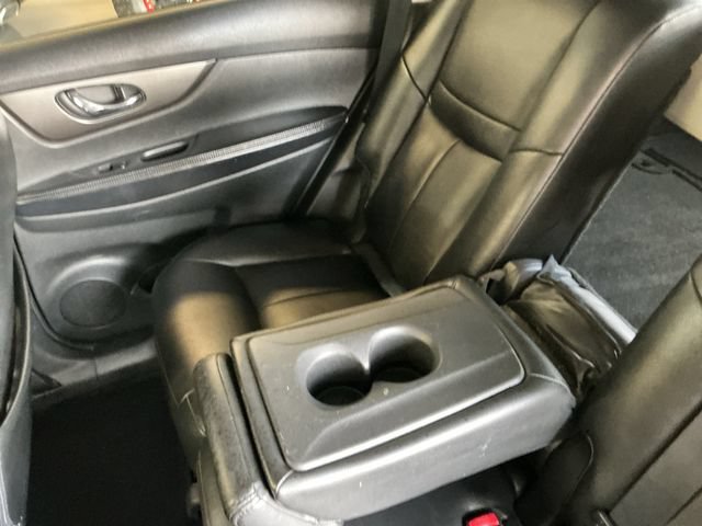 Used 2015 Nissan Rogue SV FWD image 29