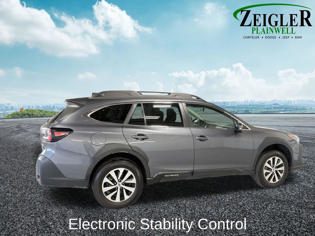Used 2024 Subaru Outback Premium image 8