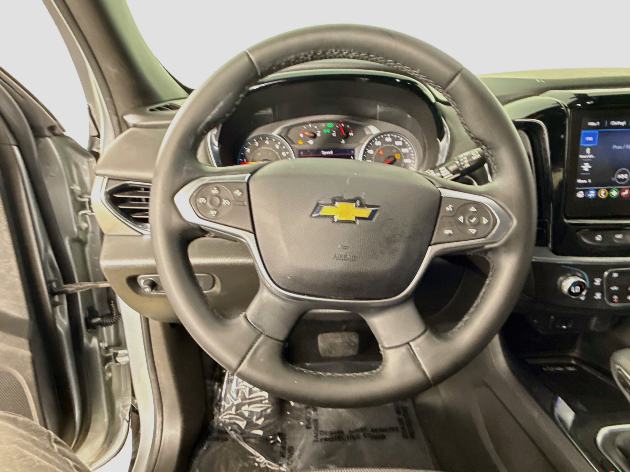 Used 2023 Chevrolet Traverse LT FWD image 13
