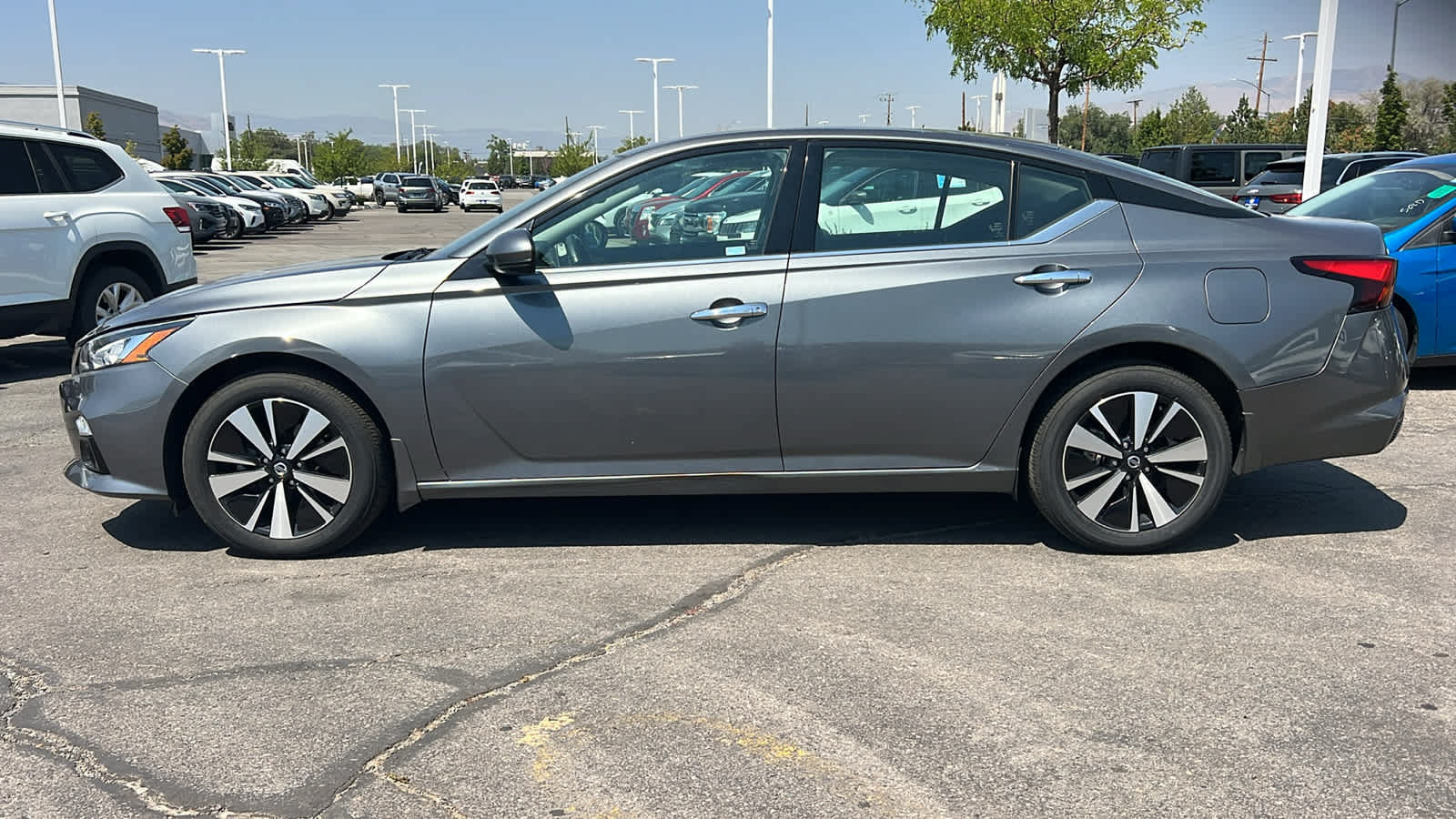 Used 2020 Nissan Altima 2.5 SV AWD/4WD image 8