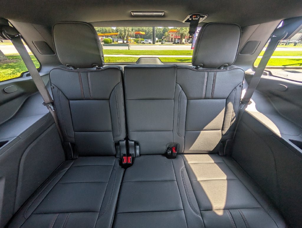 Used 2025 Chevrolet Tahoe RST w/ Comfort Package RWD image 34