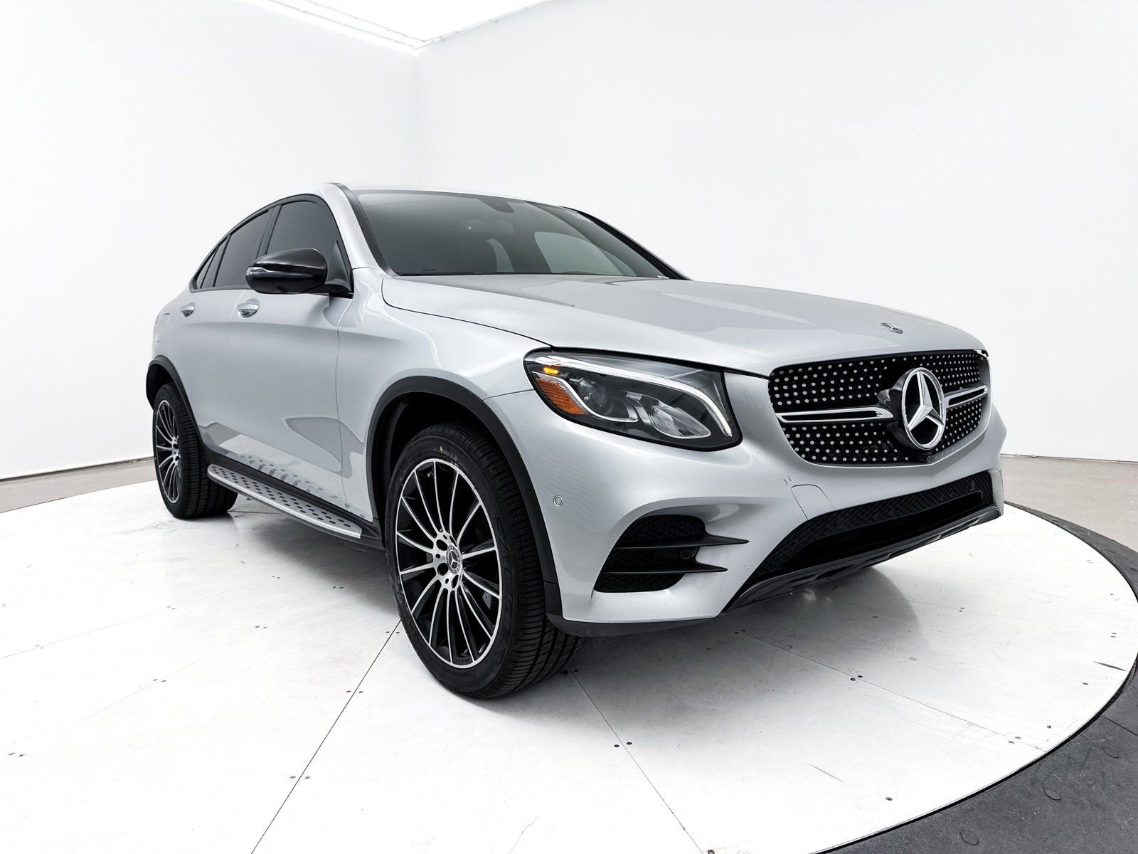 Used 2019 Mercedes-Benz GLC 300 4MATIC Coupe image 12