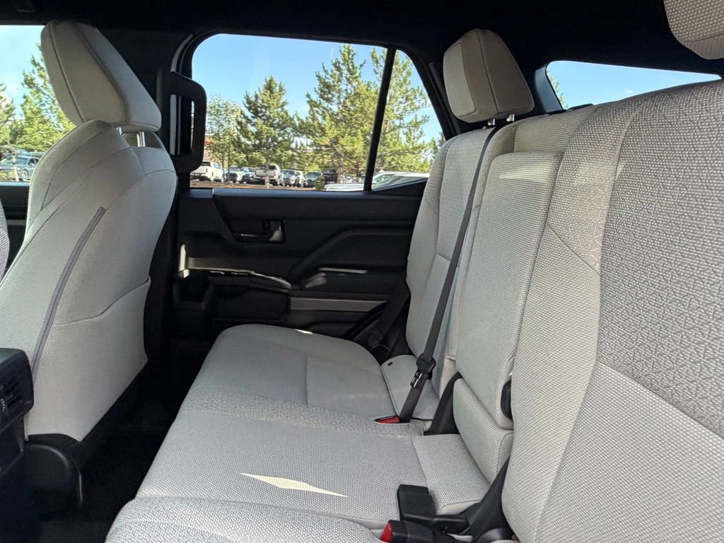 Used 2025 Toyota 4Runner SR5 AWD/4WD image 20