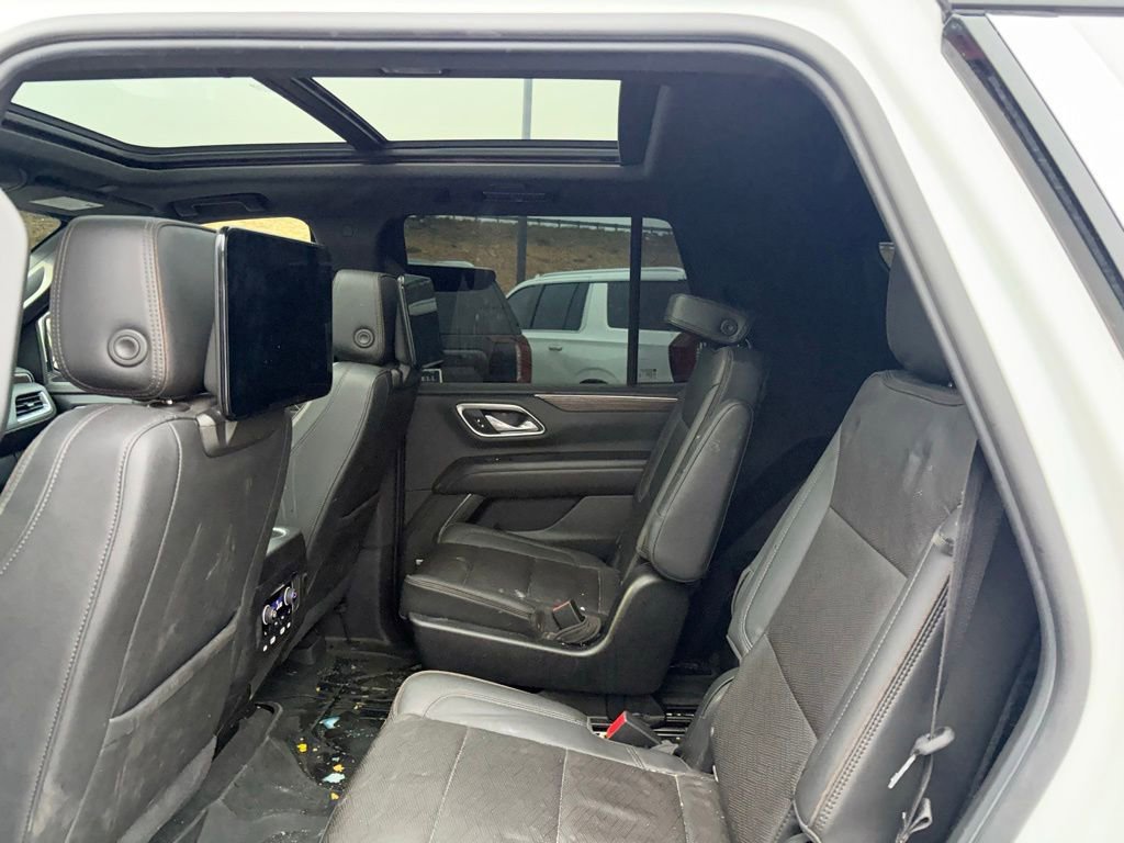 Used 2021 Chevrolet Tahoe High Country w/ Premium Package AWD/4WD image 2