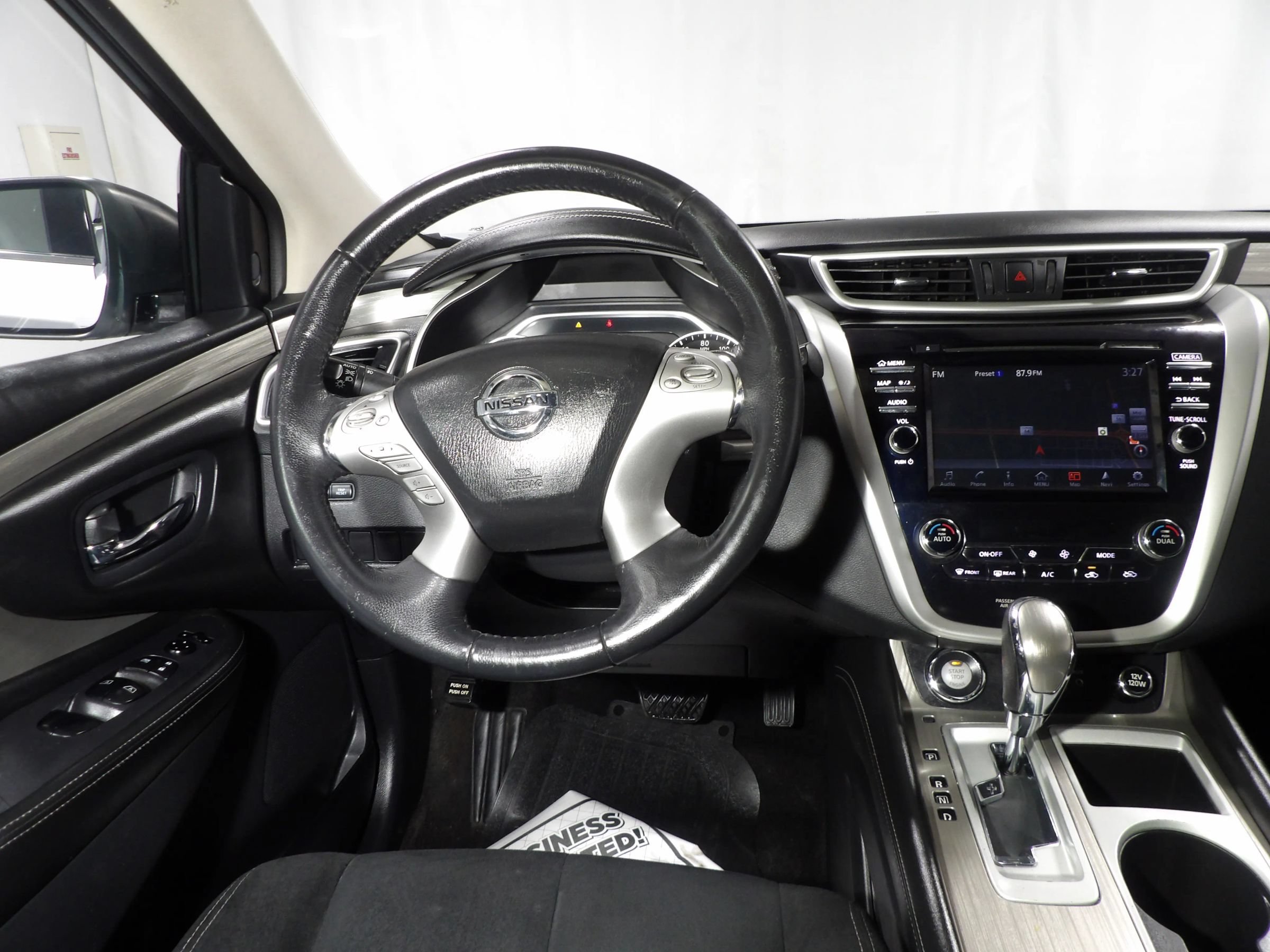Used 2018 Nissan Murano SV AWD/4WD image 14
