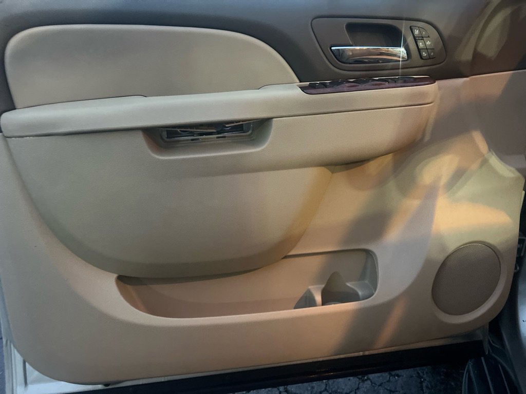 Used 2014 Chevrolet Tahoe LTZ image 10