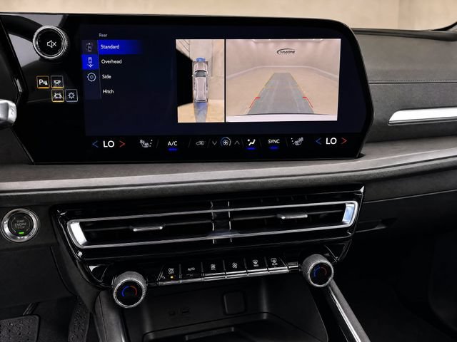 New 2026 Chevrolet Traverse LT w/ Driver Confidence Package FWD image 15