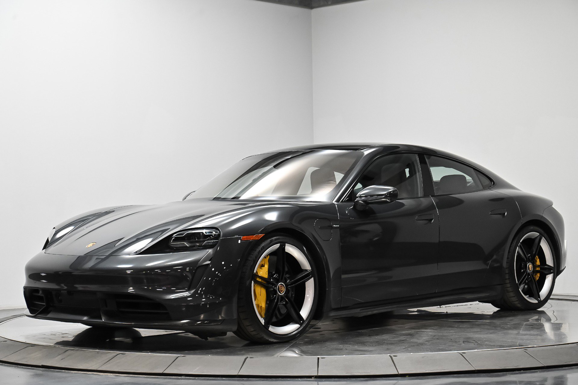 Used 2021 Porsche Taycan Turbo S image 2