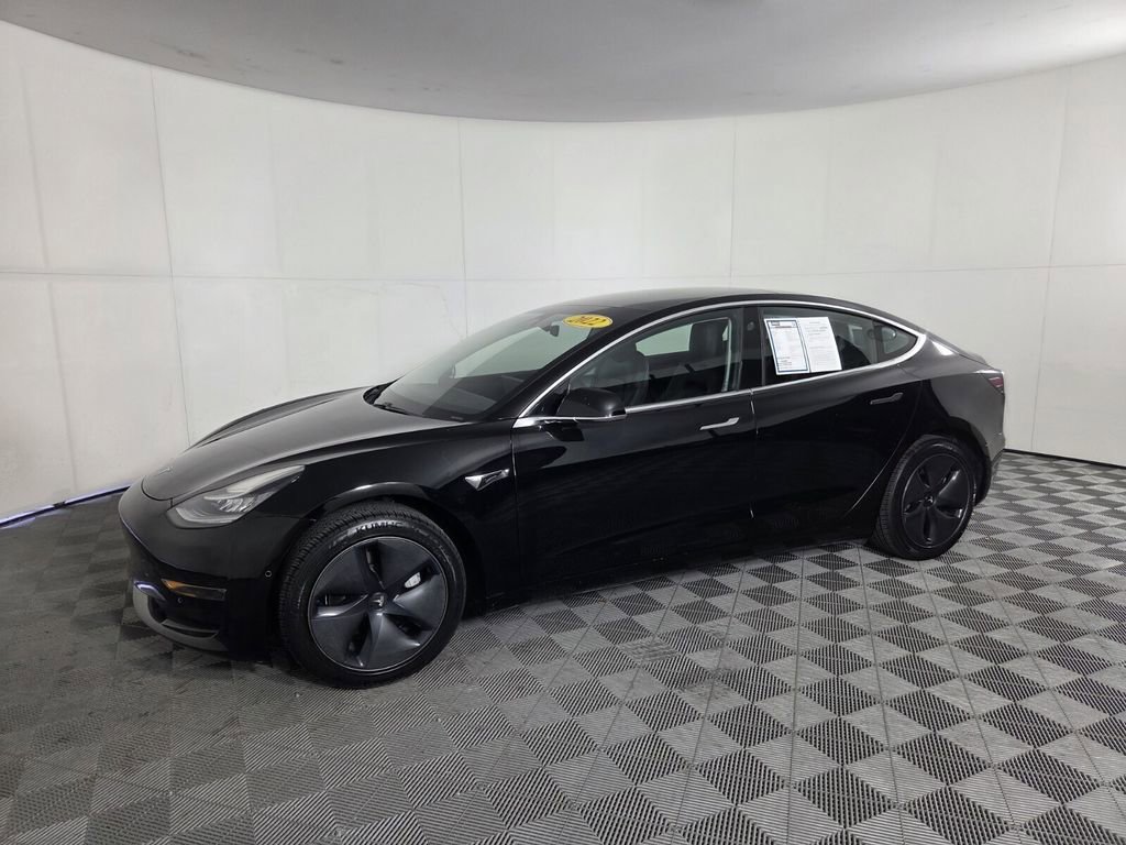 Used 2020 Tesla Model 3 Standard Range Plus RWD image 9