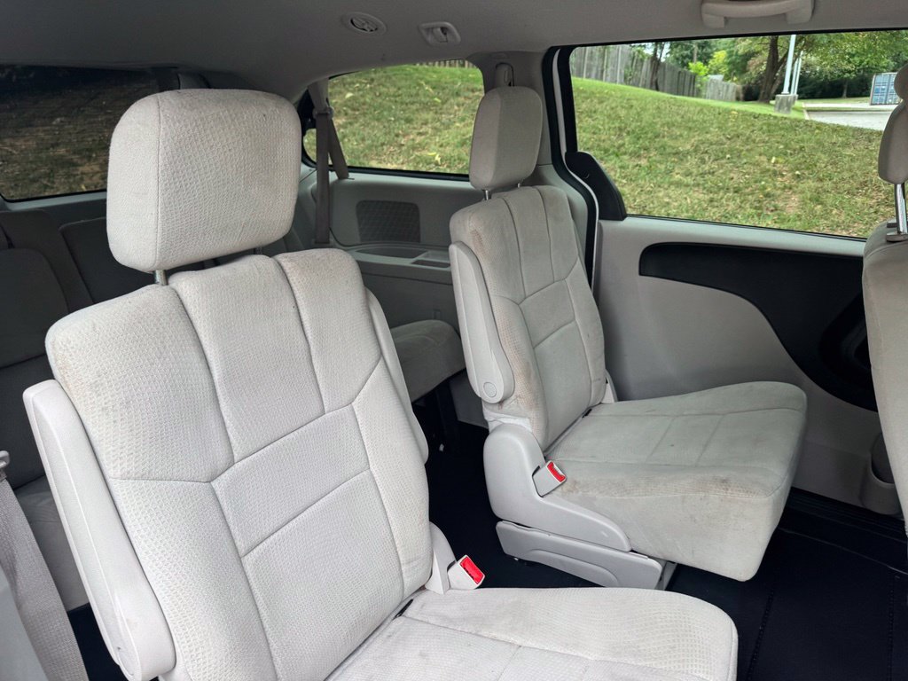 Used 2012 Dodge Grand Caravan SE FWD image 14