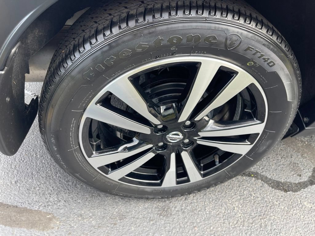 Used 2020 Nissan Kicks SR FWD image 26
