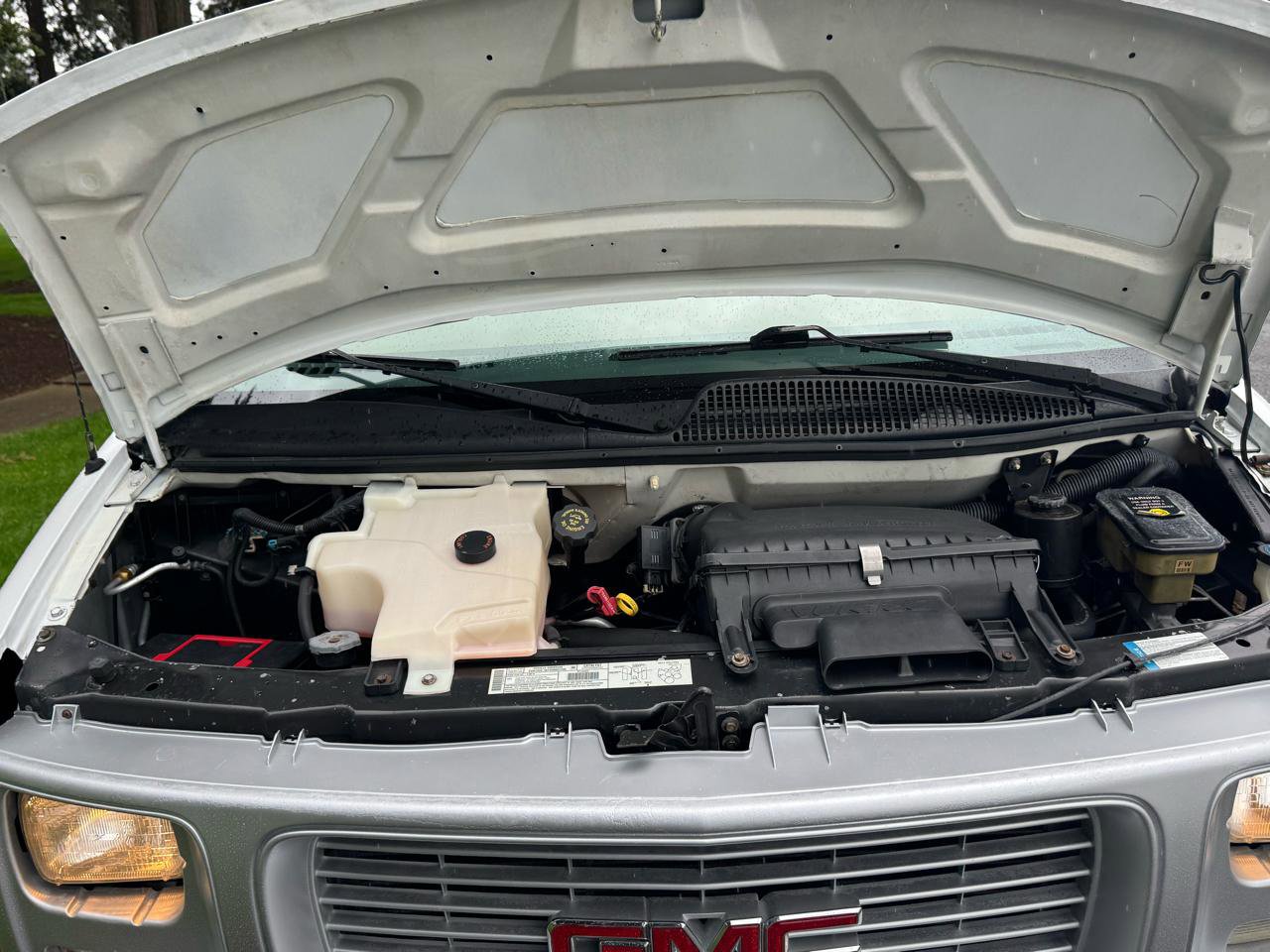 Used 2000 GMC Savana 3500 Extended Passenger image 36