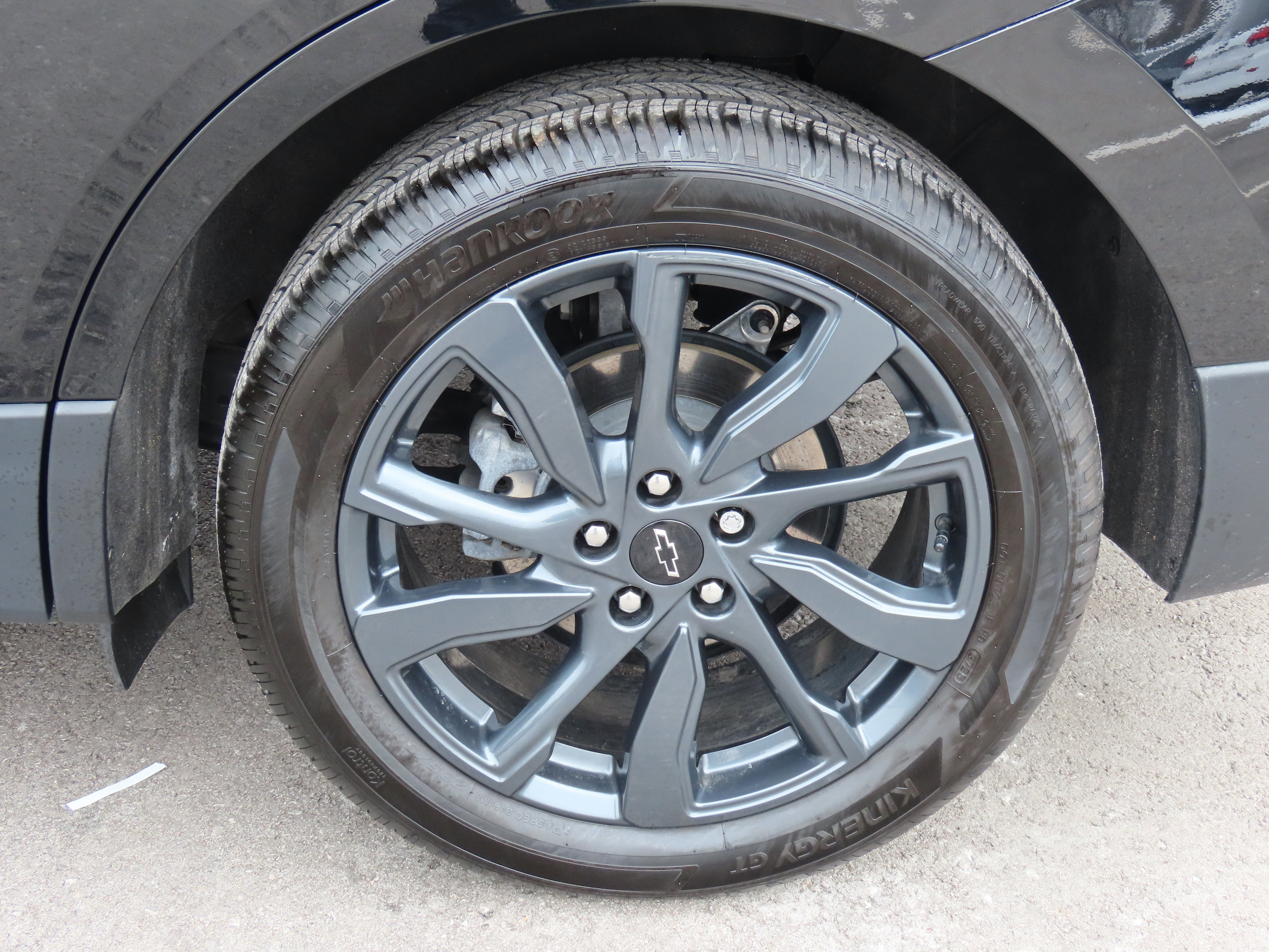 Used 2023 Chevrolet Equinox RS w/ LPO, Floor Liner Package image 40