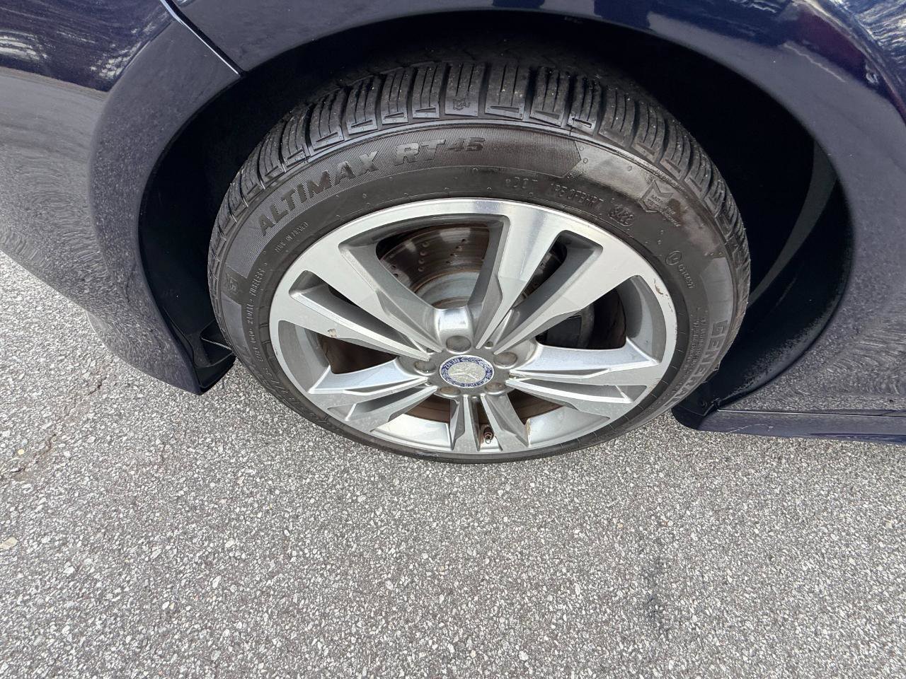 Used 2014 Mercedes-Benz E 350 Sedan image 29