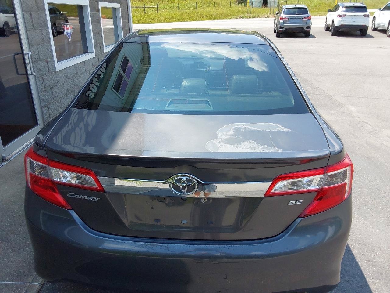 Used 2013 Toyota Camry SE FWD image 4