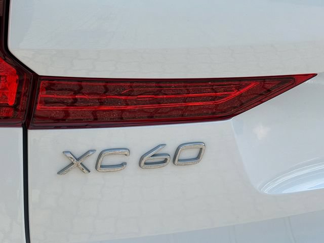 Certified 2024 Volvo XC60 B5 Core w/ Protection Package Premier AWD/4WD image 10