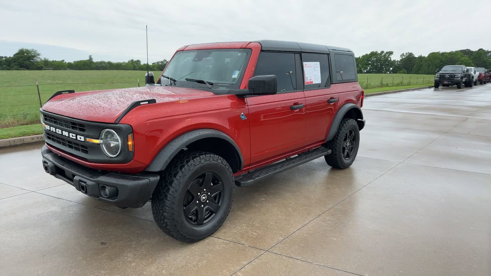 Used 2022 Ford Bronco Black Diamond AWD/4WD image 3