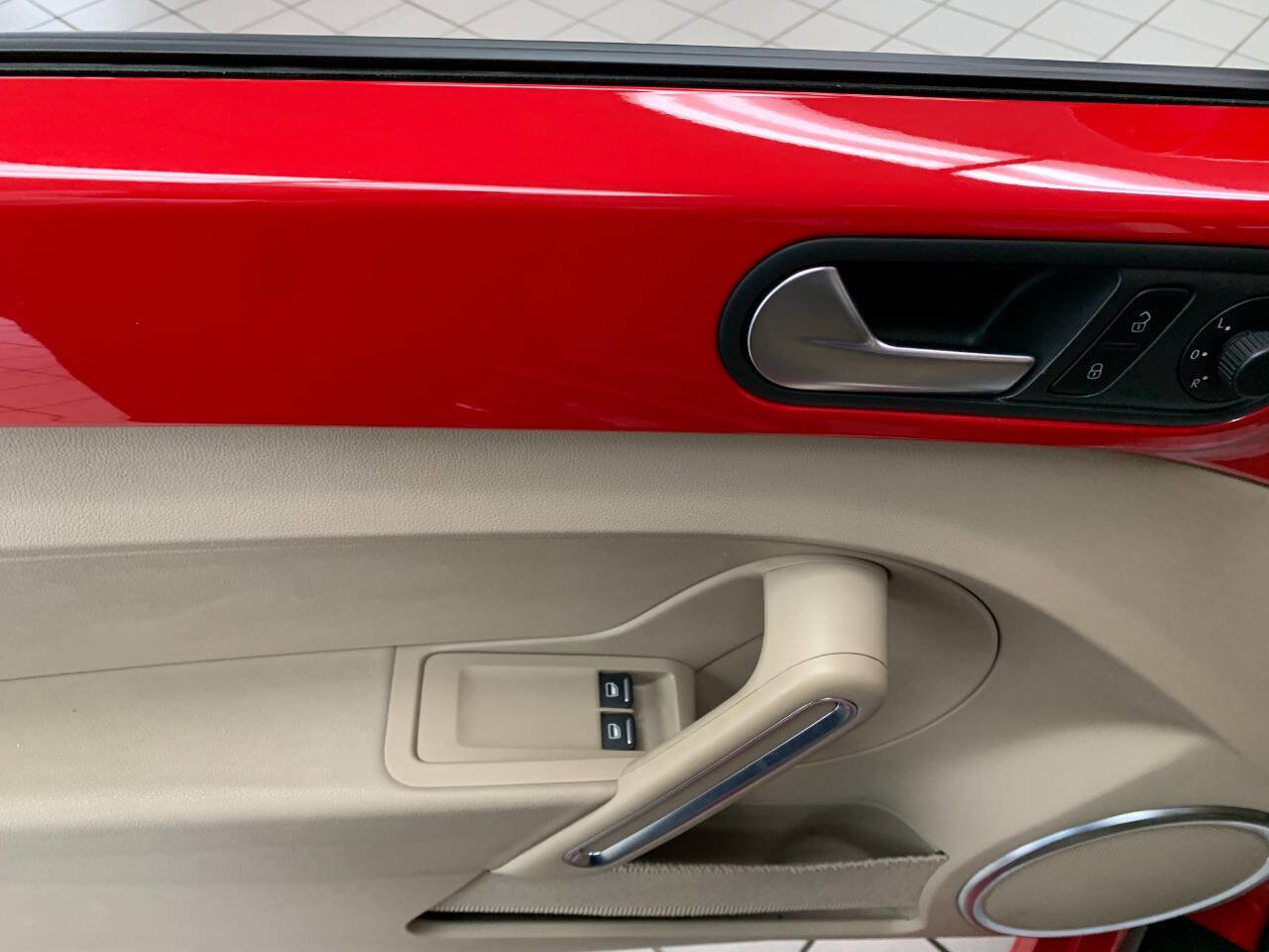 Used 2013 Volkswagen Beetle 2.5 image 20