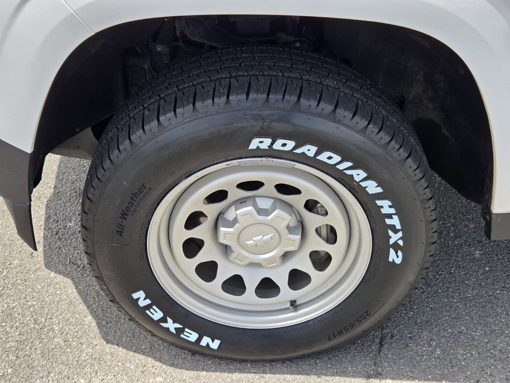 Used 2023 Chevrolet Colorado W/T image 16