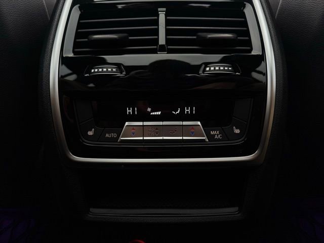 Used 2026 BMW X7 xDrive40i w/ M Sport Package image 22