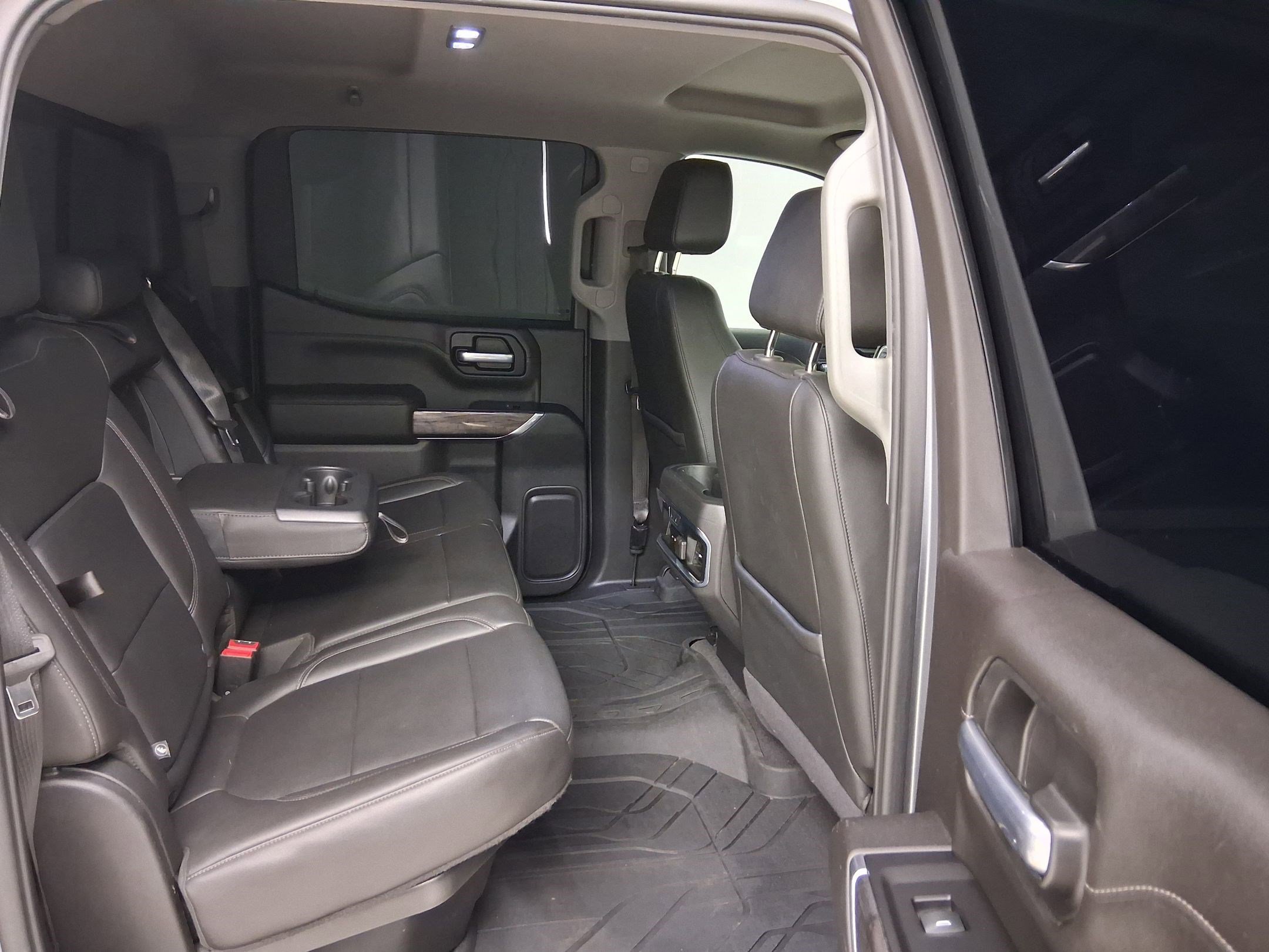 Used 2020 Chevrolet Silverado 1500 LTZ w/ LTZ Plus Package RWD image 33