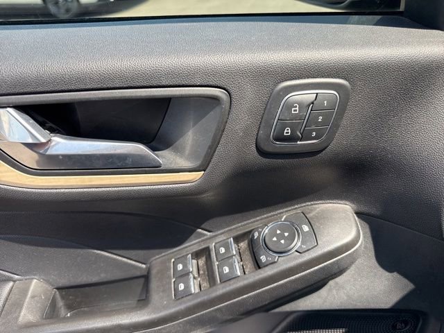 Used 2021 Ford Escape Titanium w/ Titanium Elite Package AWD/4WD image 9