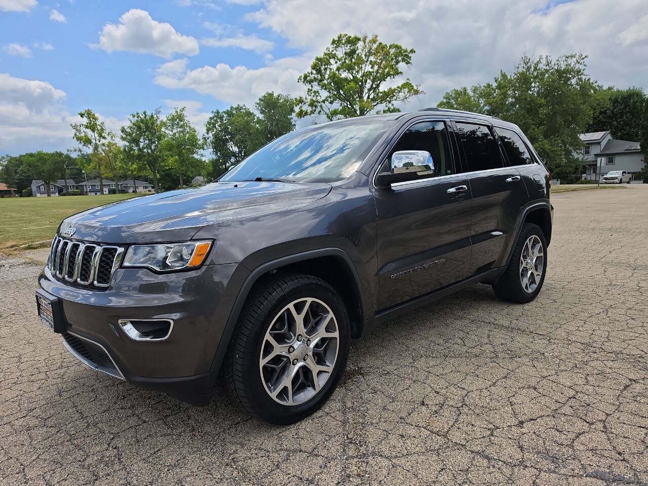 Used 2021 Jeep Grand Cherokee Limited AWD/4WD image 2