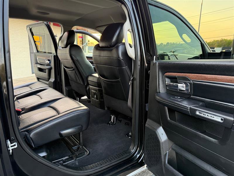 Used 2018 RAM 3500 Laramie image 23