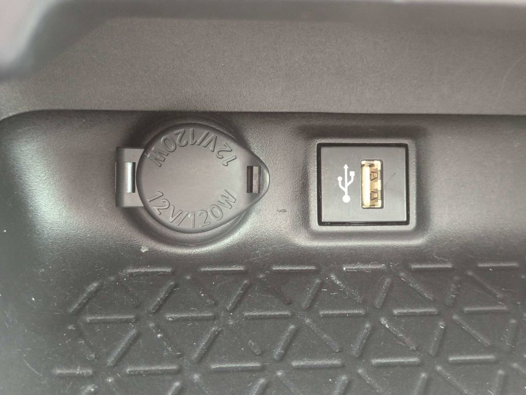 Used 2023 Toyota RAV4 XLE w/ Convenience Package FWD image 24
