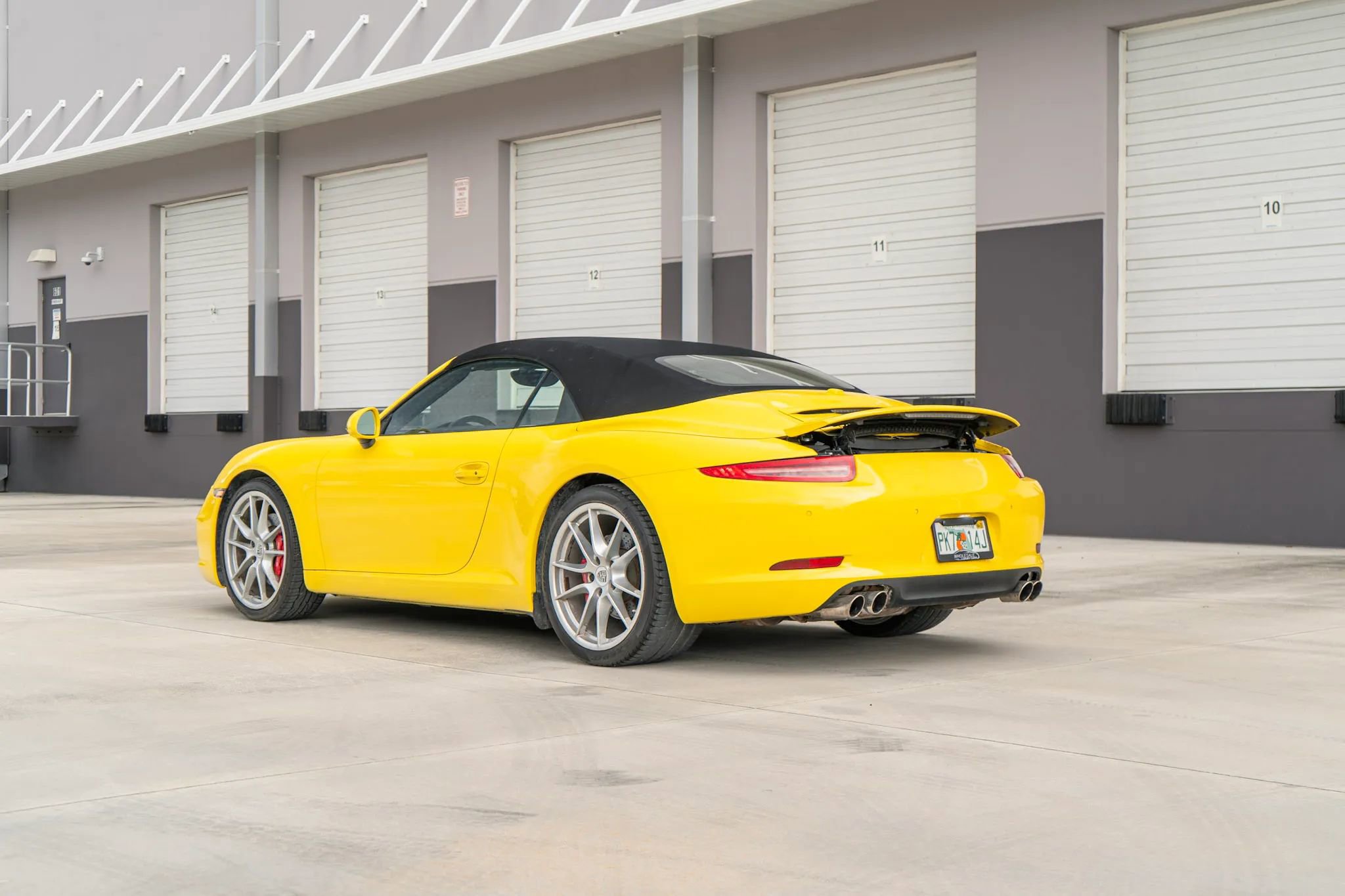 Used 2015 Porsche 911 Carrera S image 3