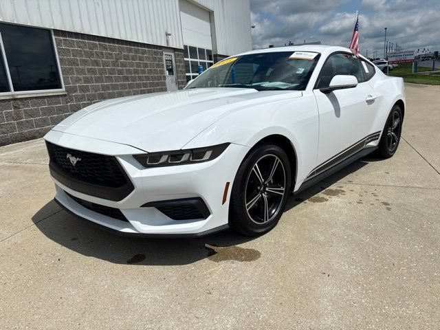 Certified 2025 Ford Mustang Coupe RWD image 4