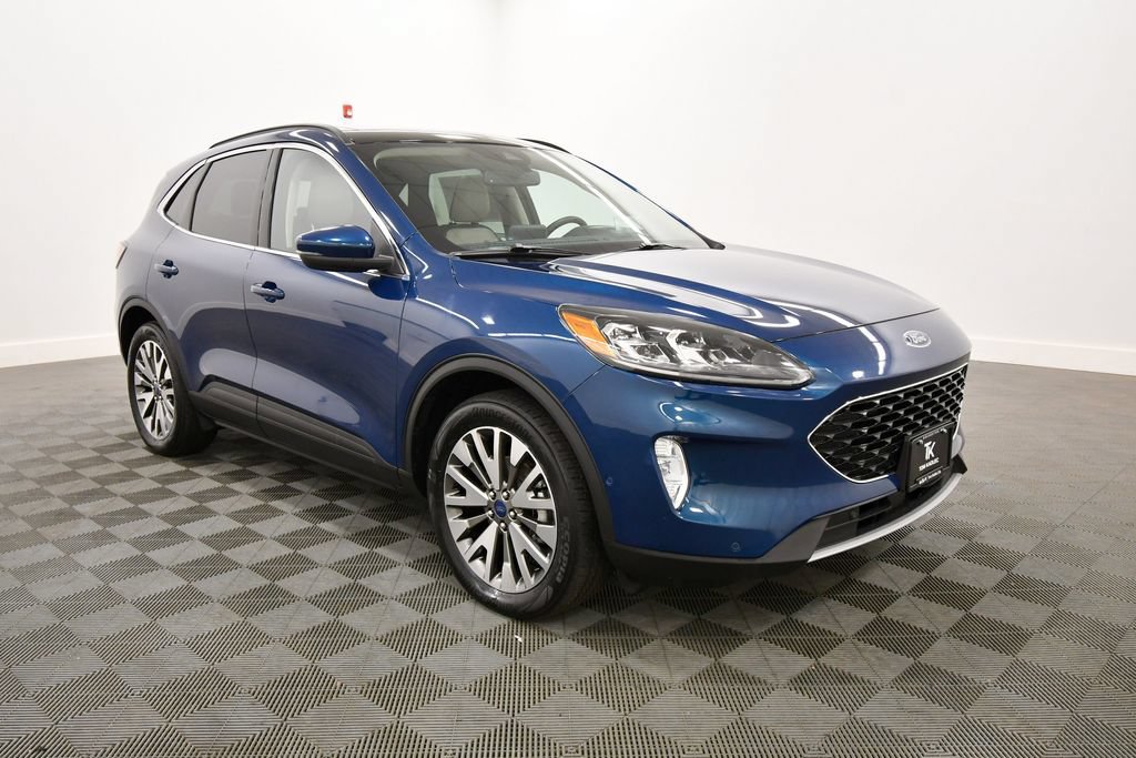 Used 2020 Ford Escape Titanium w/ Titanium Premium Package 2.0 AWD/4WD image 10