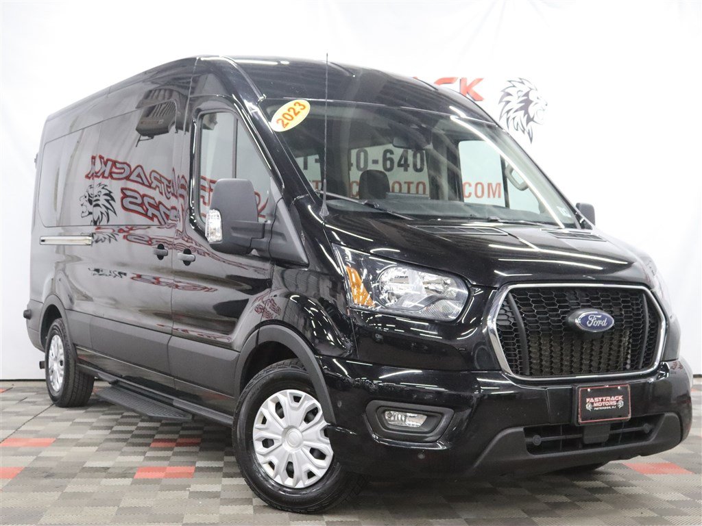 Used 2024 Ford Transit 350 XLT RWD image 3