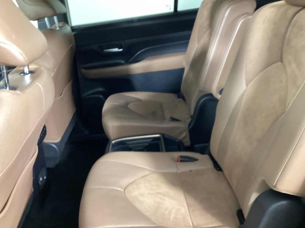 Used 2024 Toyota Grand Highlander AWD Hybrid image 23