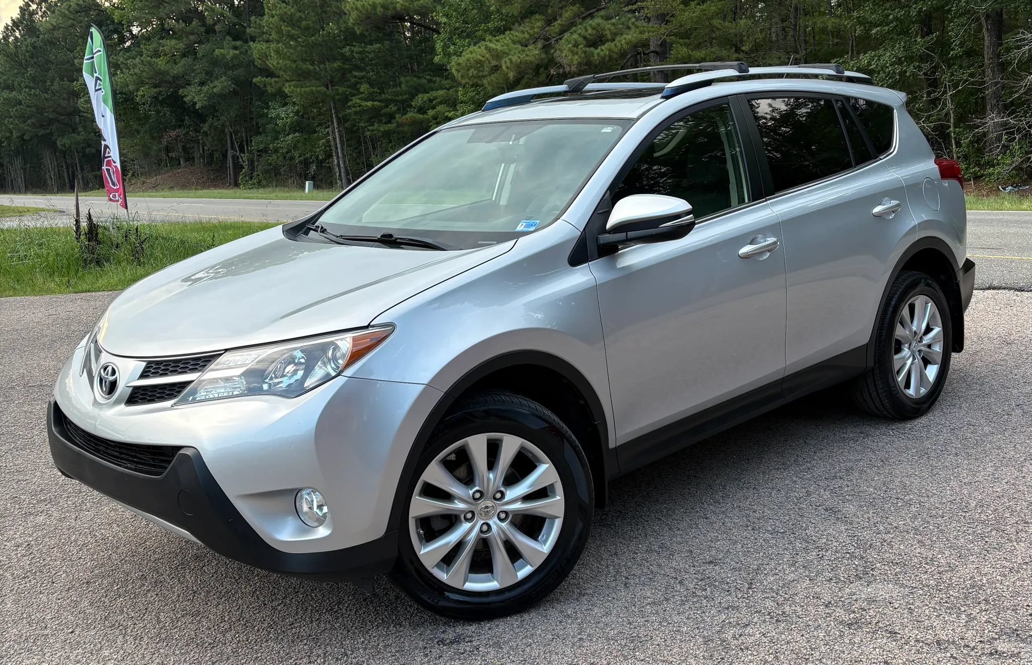 Used 2015 Toyota RAV4 Limited w/ Outdoor Package FWD image 41