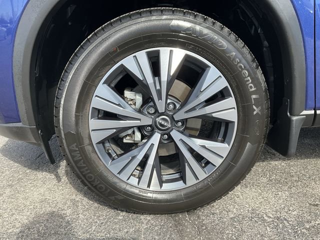 Certified 2023 Nissan Rogue SV image 9