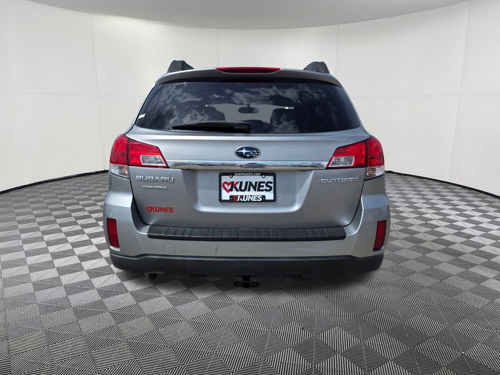 Used 2010 Subaru Outback 2.5i Premium AWD/4WD image 6