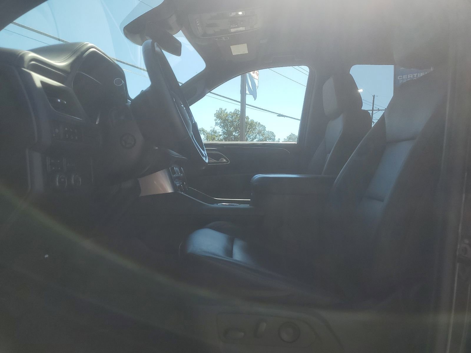 Used 2023 Chevrolet Tahoe Z71 w/ Luxury Package image 8